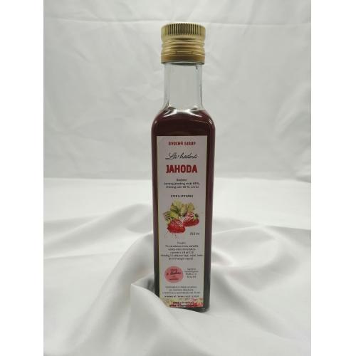 Lahodná jahoda, ovocný sirup